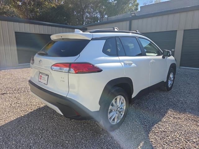 2024 Toyota Corolla Cross LE