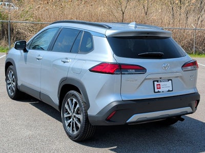 2024 Toyota Corolla Cross XLE