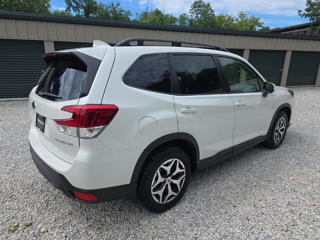 2023 Subaru Forester Premium