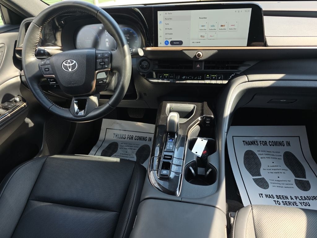 2025 Toyota Crown Signia XLE