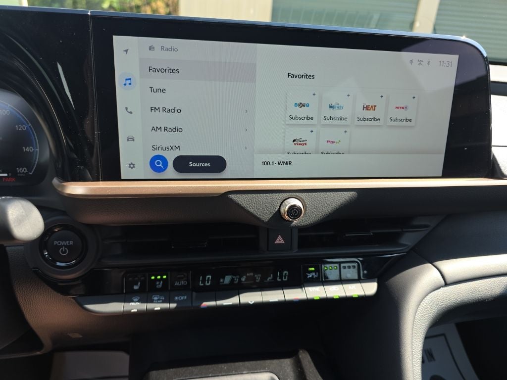 2025 Toyota Crown Signia XLE