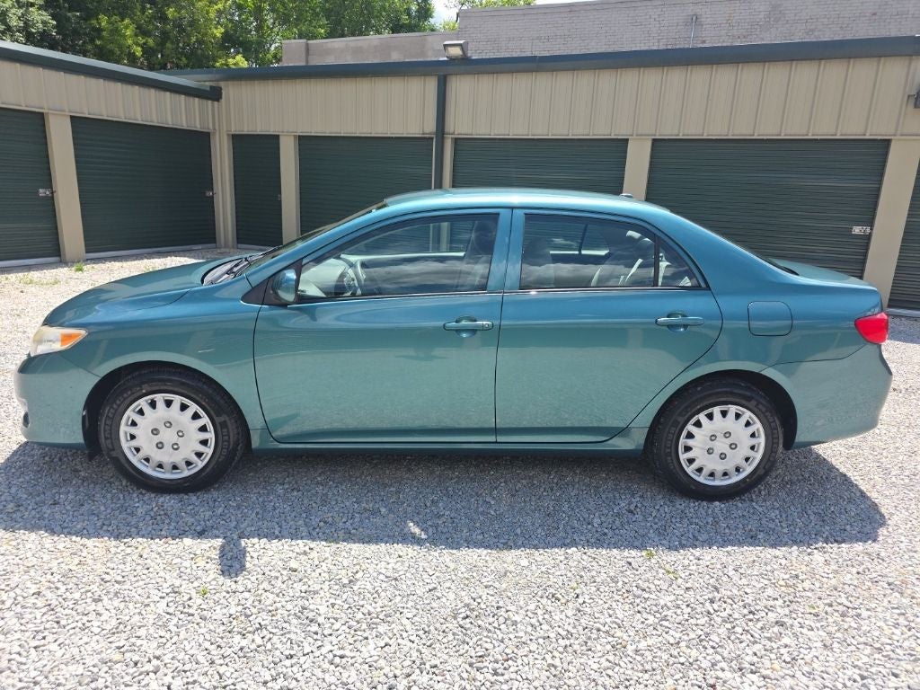 Used 2009 Toyota Corolla LE with VIN JTDBL40E19J013723 for sale in Kent, OH
