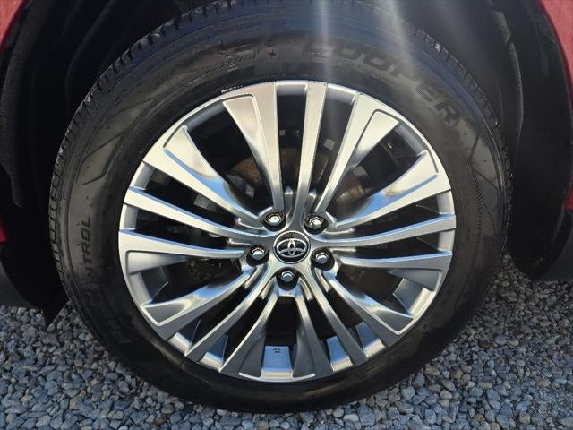 2024 Toyota Venza XLE