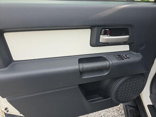 2014 Toyota FJ Cruiser Base