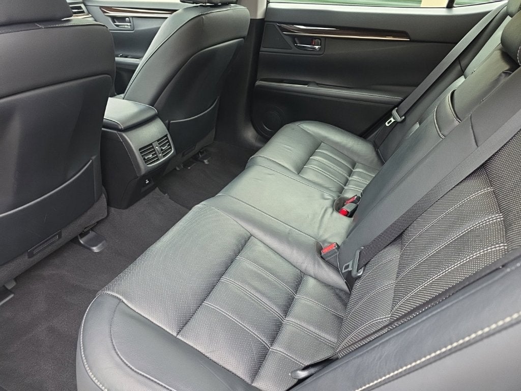 2018 Lexus ES 300h