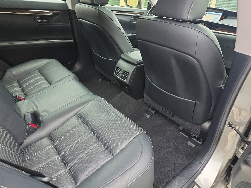 2018 Lexus ES 300h