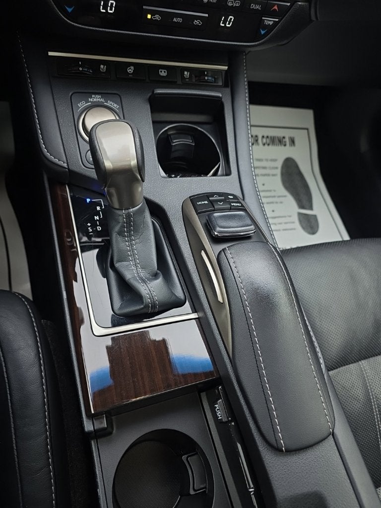 2018 Lexus ES 300h