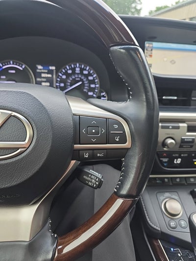 2018 Lexus ES 300h