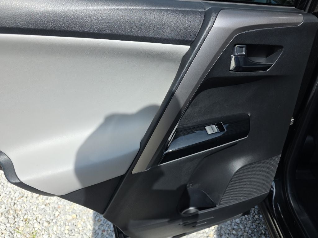 2016 Toyota RAV4 Hybrid Limited
