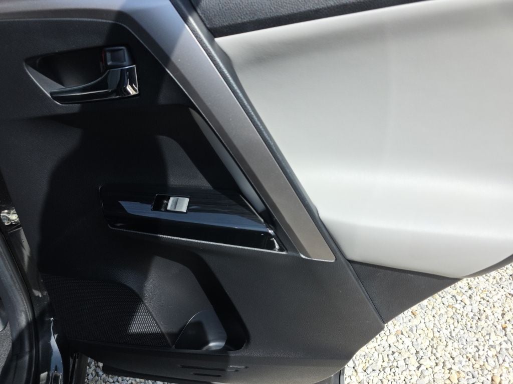 2016 Toyota RAV4 Hybrid Limited