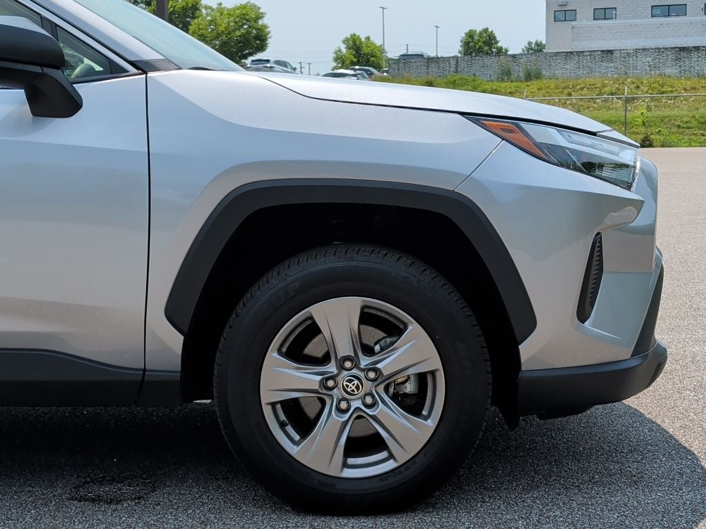 2025 Toyota RAV4 Hybrid LE
