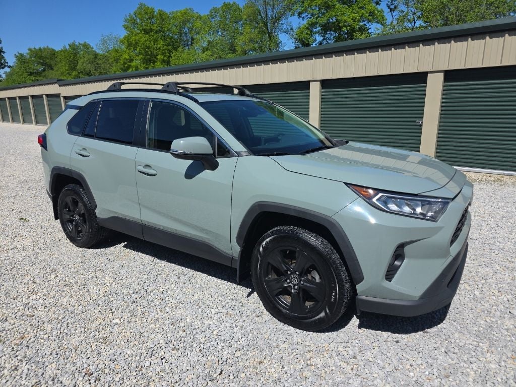 2020 Toyota RAV4 XLE