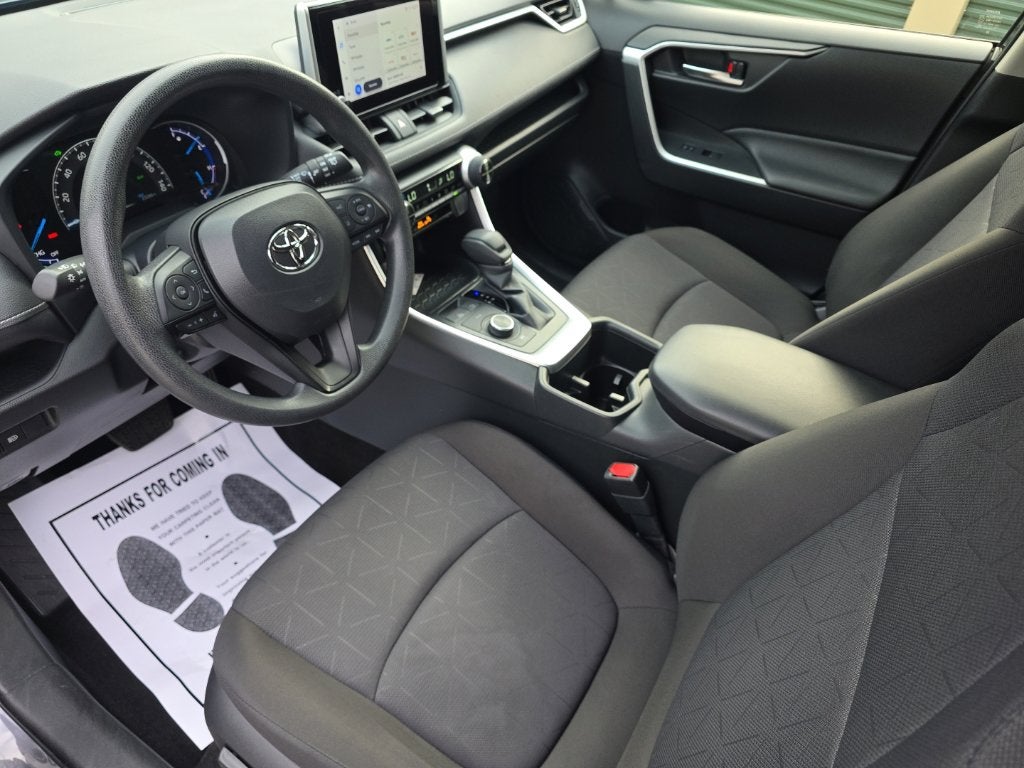 2025 Toyota RAV4 Hybrid XLE