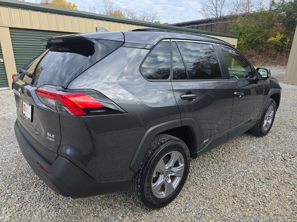 2025 Toyota RAV4 Hybrid XLE