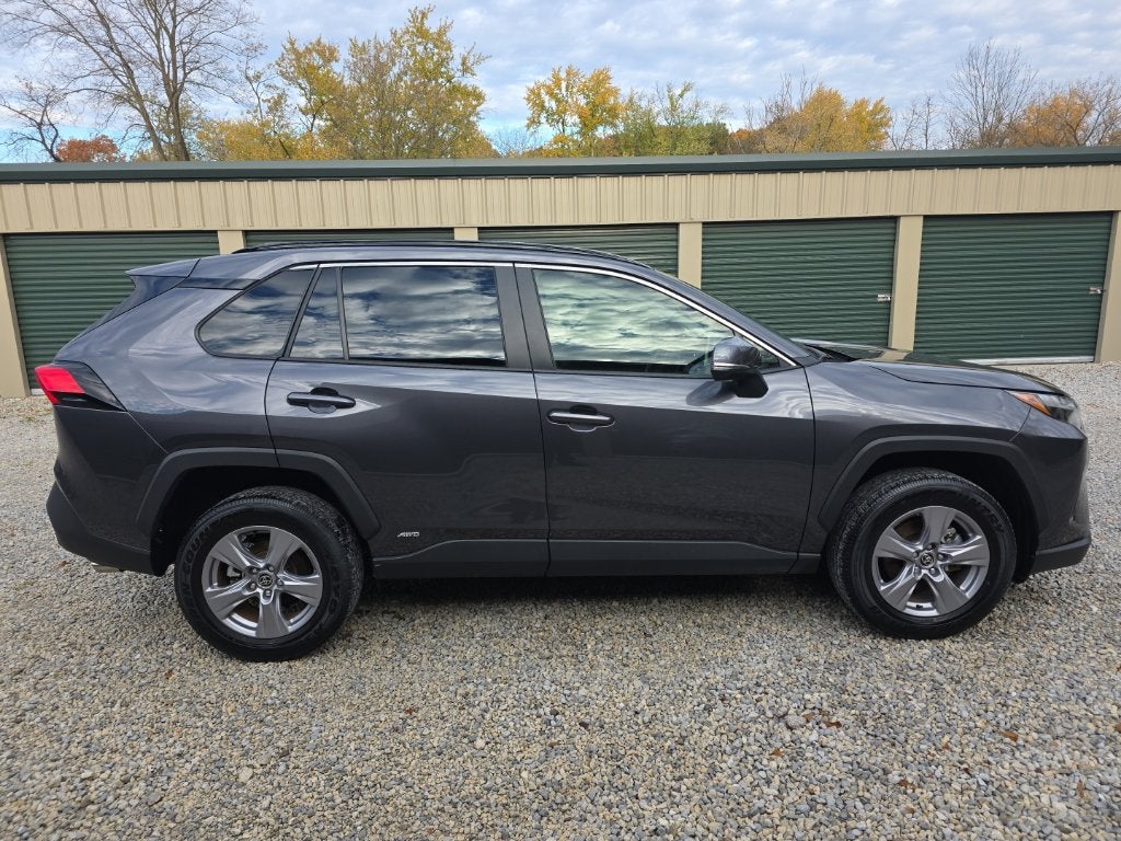 2025 Toyota RAV4 Hybrid XLE