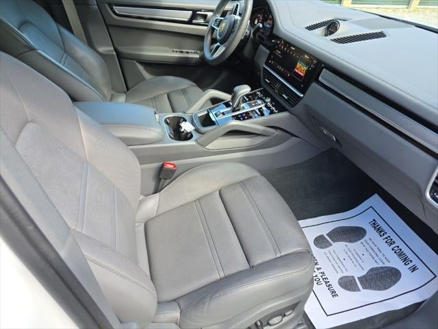 2023 Porsche Cayenne Platinum Edition