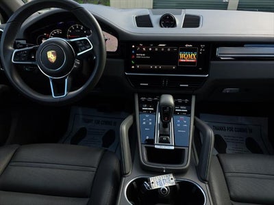 2023 Porsche Cayenne Platinum Edition