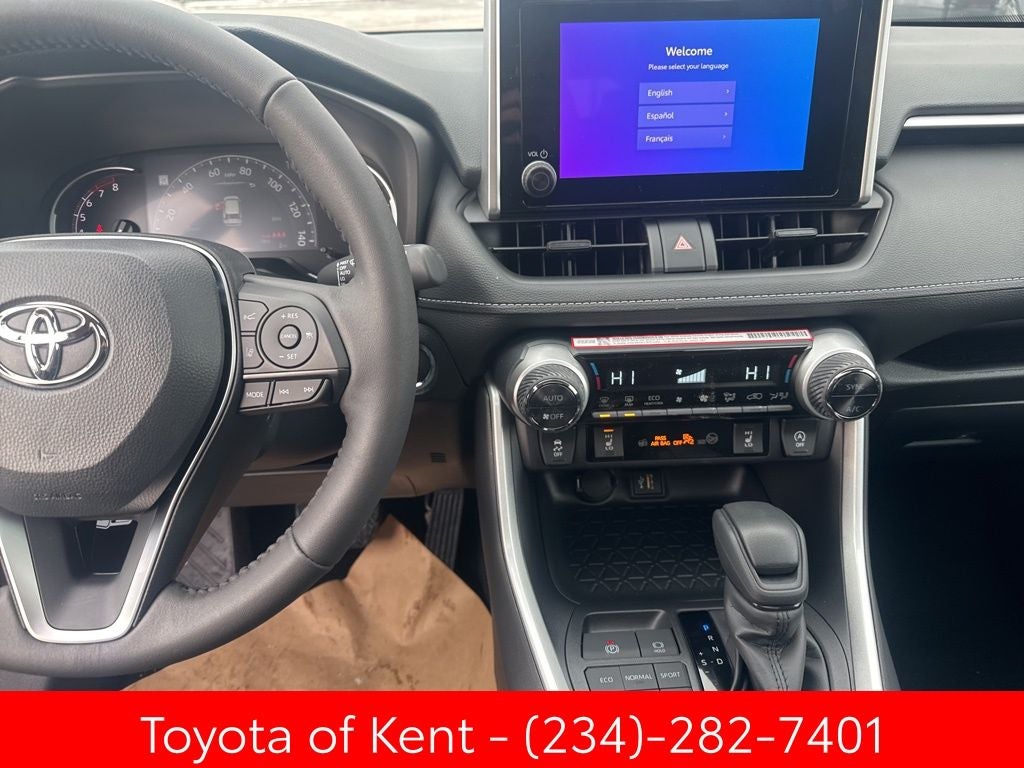 2025 Toyota RAV4 XLE