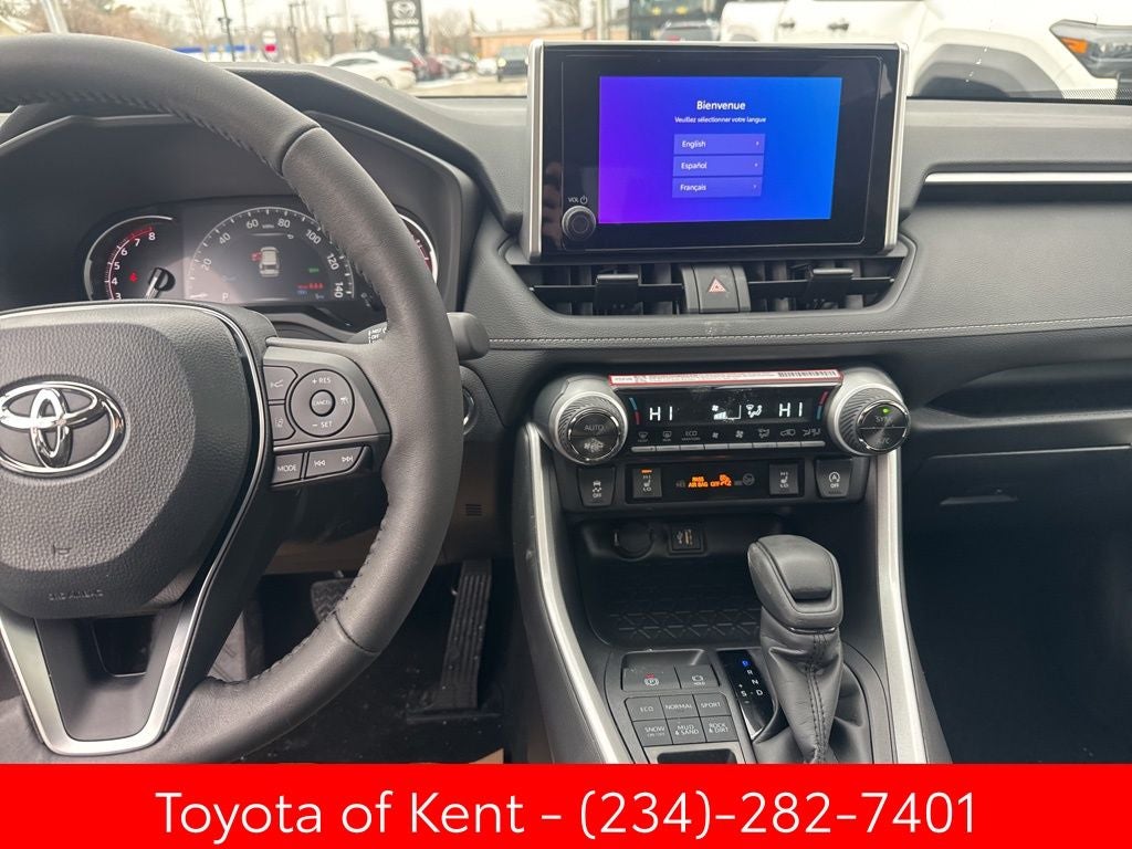 2025 Toyota RAV4 XLE