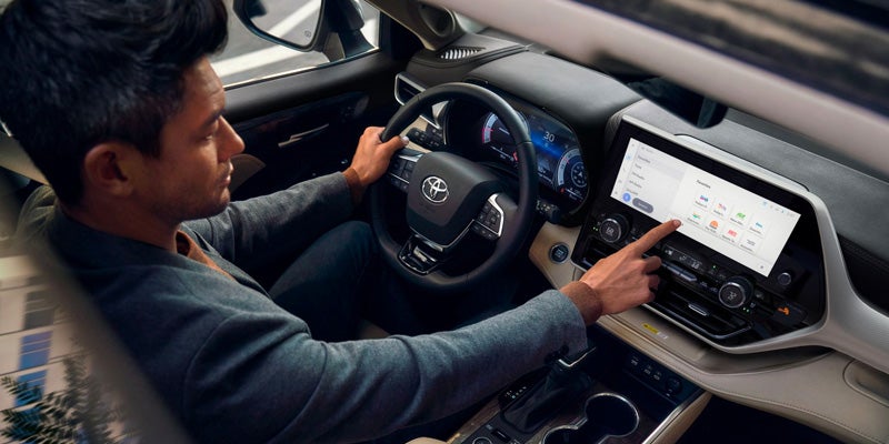 2024 Toyota Highlander in Kent, OH